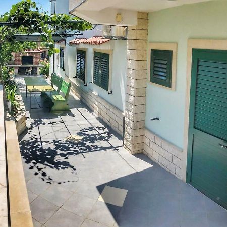Studio Apartman Noa Apartment Trogir Exterior foto